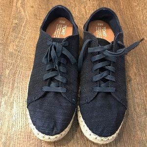 Women’s toms sneakers